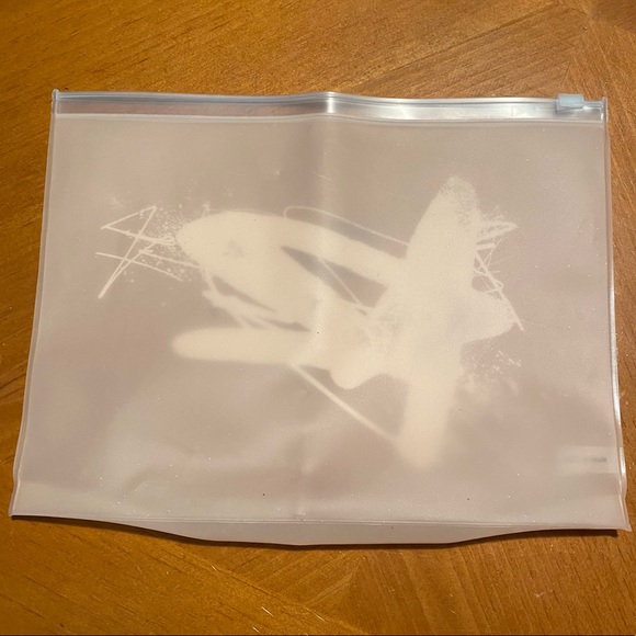 Fenty Beauty Makeup Pouch - Picture 3 of 6